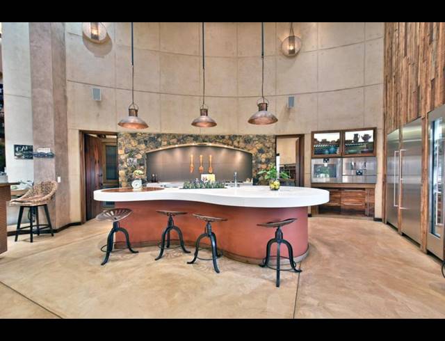 5 BEDROOM HOUSE FOR SALE IN GLENVISTA